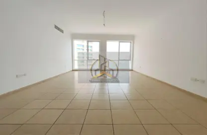 Apartment - 3 Bedrooms - 5 Bathrooms for rent in Khalifa Street - Abu Dhabi