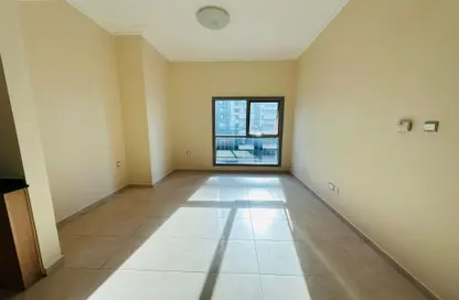 Apartment - Studio - 1 Bathroom for rent in Zumurud Tower - Dubai Marina - Dubai