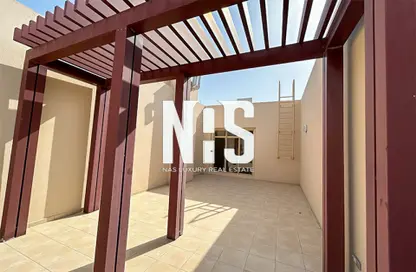 Townhouse - 3 Bedrooms - 4 Bathrooms for rent in Golf Gardens - Khalifa City - Abu Dhabi