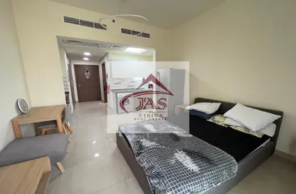 Apartment - 1 Bathroom for rent in Azizi Plaza - Al Furjan - Dubai