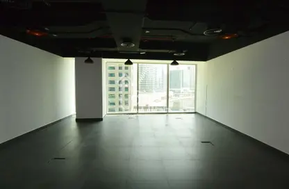 Office Space - Studio - 1 Bathroom for rent in The Binary Tower - Business Bay - Dubai