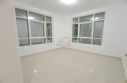 Apartment - 2 Bedrooms - 2 Bathrooms for rent in Al Nahda Complex - Al Nahda - Sharjah