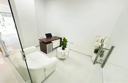 Office Space - Studio - 1 Bathroom for rent in Red Avenue - Al Garhoud - Dubai