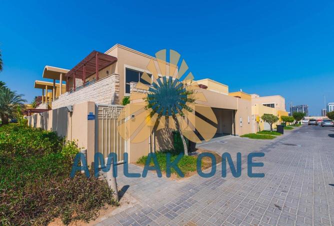 Villa - 5 Bedrooms - 6 Bathrooms for sale in Lehweih Community - Al Raha Gardens - Abu Dhabi