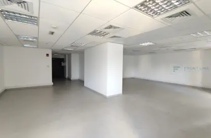 Office Space - Studio - 1 Bathroom for rent in Blue Tower - Sheikh Zayed Road - Dubai