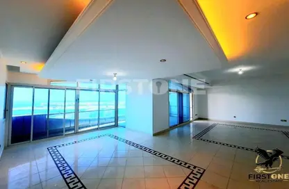 Apartment - 3 Bedrooms - 5 Bathrooms for rent in Al Mina Tower - Al Mina - Abu Dhabi