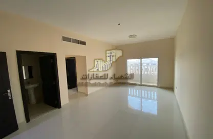 Apartment - 2 Bedrooms - 3 Bathrooms for rent in Al Jurf Industrial 3 - Al Jurf Industrial - Ajman