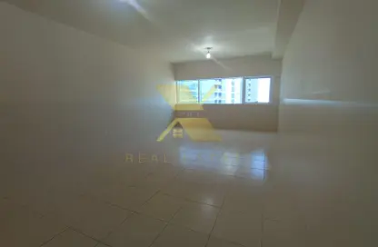 Apartment - 4 Bedrooms - 5 Bathrooms for rent in Baynuna Tower 2 - Corniche Road - Abu Dhabi