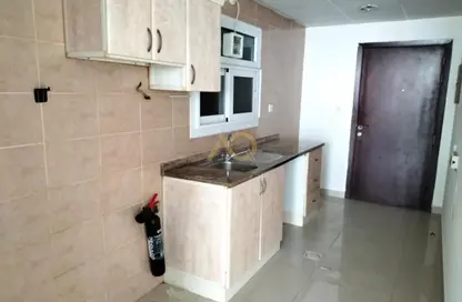 Apartment - 1 Bathroom for rent in Tiger Building Al Qadesia - Al Nahda - Sharjah