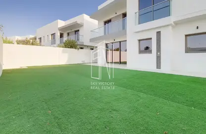 Villa - 4 Bedrooms - 6 Bathrooms for sale in Redwoods - Yas Acres - Yas Island - Abu Dhabi