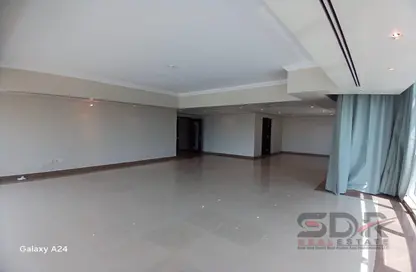 Apartment - 3 Bedrooms - 5 Bathrooms for rent in Khalifa Park - Eastern Road - Abu Dhabi