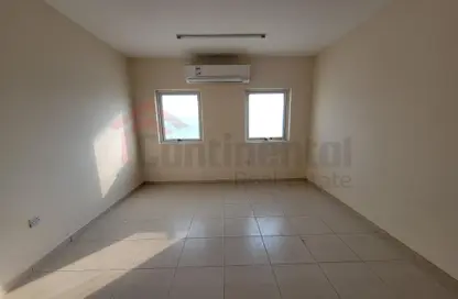 Labor Camp - Studio for rent in Al Sajaa - Sharjah