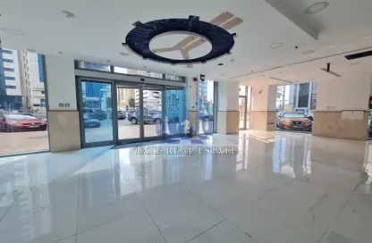 Show Room - Studio - 6 Bathrooms for rent in Corniche Road - Abu Dhabi