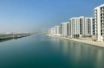 Apartment - 1 Bathroom for sale in Waters Edge - Yas Island - Abu Dhabi