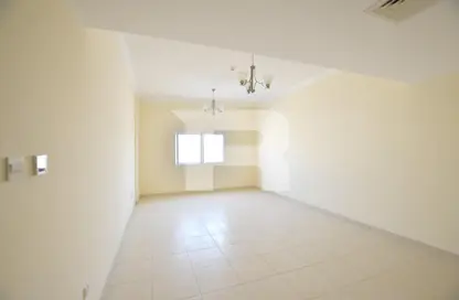 Apartment - 2 Bedrooms - 3 Bathrooms for rent in International City - Dubai