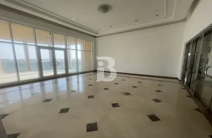 Retail - Studio - 1 Bathroom for rent in Churchill Executive Tower - Churchill Towers - Business Bay - Dubai