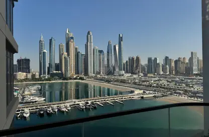 شقة - 2 غرف نوم - 3 حمامات للايجار في مارينا فيستا - إعمار بيتشفرونت - دبي هاربور - دبي