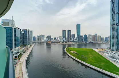 Apartment - 3 Bedrooms - 2 Bathrooms for sale in Bay's Edge - Business Bay - Dubai