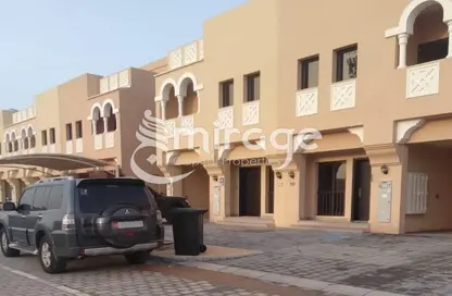 Townhouse - 2 Bedrooms - 3 Bathrooms for rent in Zone 8 - Hydra Village - Abu Dhabi