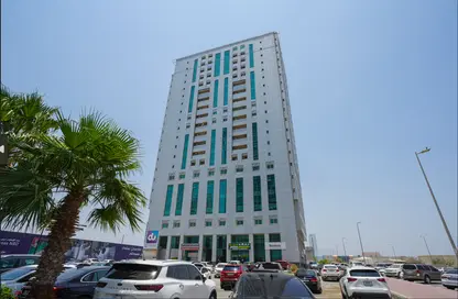 Apartment - 3 Bedrooms - 4 Bathrooms for rent in Sheikh Hamad Bin Abdullah St. - Fujairah