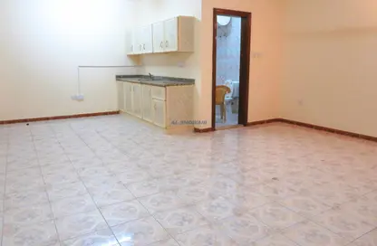 Apartment - 1 Bathroom for rent in Al Mussalla - Al Souk Al Kabeer - Bur Dubai - Dubai