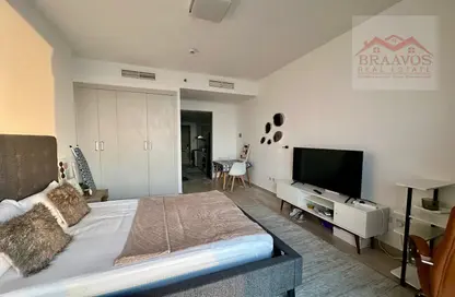 Apartment - 1 Bathroom for rent in Bloom Towers C - Bloom Towers - Jumeirah Village Circle - Dubai