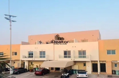 Townhouse - 2 Bedrooms - 3 Bathrooms for rent in Contemporary Style - Al Reef Villas - Al Reef - Abu Dhabi