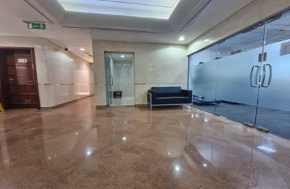 Apartment - 4 Bedrooms - 6 Bathrooms for rent in Crescent Towers - Al Khalidiya - Abu Dhabi