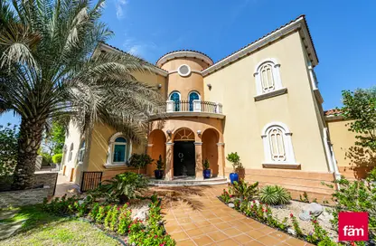 Villa - 5 Bedrooms - 6 Bathrooms for rent in Legacy - Jumeirah Park - Dubai