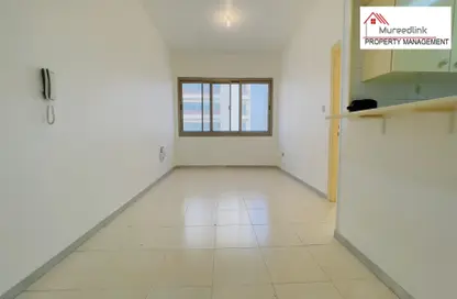 Apartment - 1 Bedroom - 1 Bathroom for rent in Tourist Club Area - Abu Dhabi