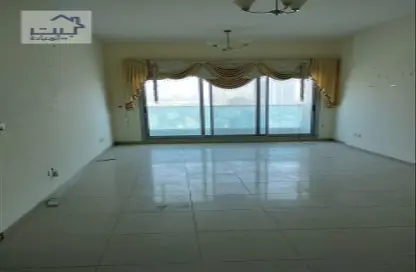 Empty Room image for: Apartment - 3 Bedrooms - 4 Bathrooms for rent in Ajman Corniche Road - Ajman, Image 1