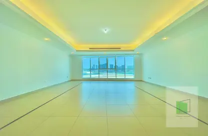 Apartment - 3 Bedrooms - 4 Bathrooms for rent in Al Aryam Tower - Tourist Club Area - Abu Dhabi