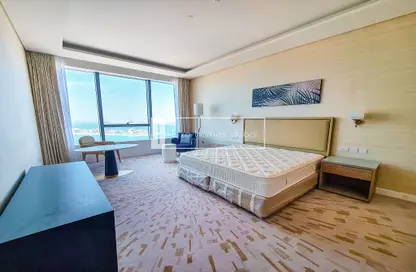 Apartment - Studio - 1 Bathroom for rent in The Palm Tower - Palm Jumeirah - Dubai