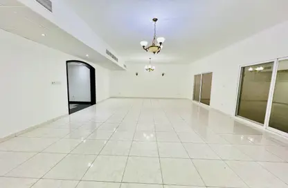 Villa - 4 Bedrooms - 5 Bathrooms for rent in Mirdif - Dubai