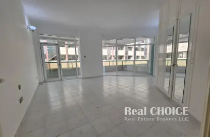 Apartment - 3 Bedrooms - 4 Bathrooms for rent in Diplomat Building - Umm Hurair 1 - Umm Hurair - Dubai