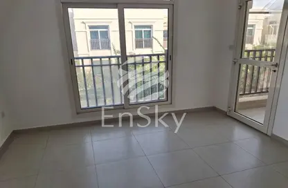 Townhouse - 2 Bedrooms - 3 Bathrooms for rent in Waterfall District - Al Ghadeer - Abu Dhabi