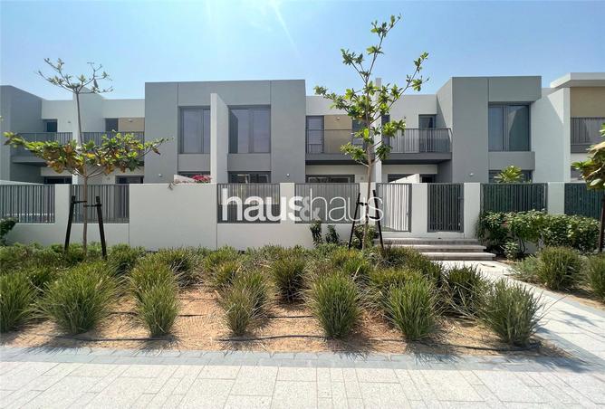 Townhouse - 3 Bedrooms - 4 Bathrooms for sale in Elan - Tilal Al Ghaf - Dubai