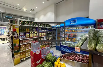 Retail - Studio for rent in Al Majaz 1 - Al Majaz - Sharjah