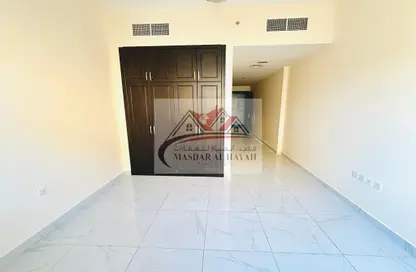 Apartment - 1 Bathroom for rent in Al Thani Muwaileh - Muwaileh Commercial - Sharjah