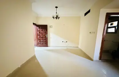 Apartment - 1 Bathroom for rent in Fire Station Road - Muwaileh - Sharjah