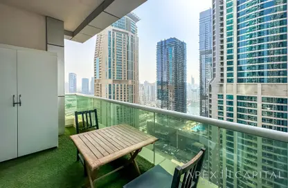 Apartment - 1 Bedroom - 2 Bathrooms for sale in Marina Pinnacle - Dubai Marina - Dubai