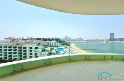 Apartment - 1 Bedroom - 2 Bathrooms for sale in Royal Bay - Palm Jumeirah - Dubai