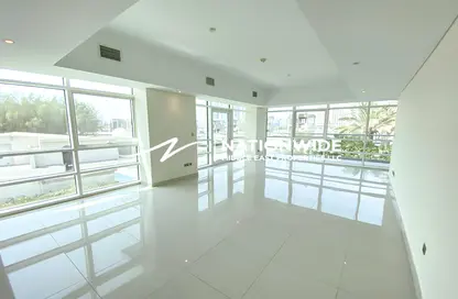 Apartment - 3 Bedrooms - 4 Bathrooms for rent in Al Marasy - Al Bateen - Abu Dhabi