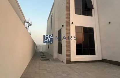 Villa - 4 Bedrooms - 6 Bathrooms for sale in Hoshi - Al Badie - Sharjah