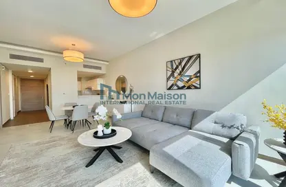 Apartment - 1 Bedroom - 2 Bathrooms for sale in SOL Bay - Business Bay - Dubai