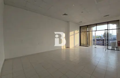 Shop - Studio for rent in Carlton Dubai Creek - Baniyas Road - Deira - Dubai