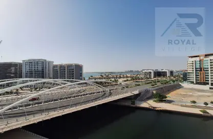 Apartment - 3 Bedrooms - 4 Bathrooms for sale in The View - Al Raha Beach - Abu Dhabi