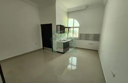 Apartment - 1 Bathroom for rent in Shakhbout City - Abu Dhabi