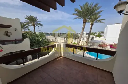 Villa - 3 Bedrooms - 4 Bathrooms for rent in Jumeirah 1 - Jumeirah - Dubai