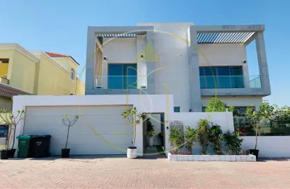 Villa - 4 Bedrooms - 4 Bathrooms for rent in Jumeirah Village Circle - Dubai